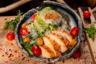 Sałatka cezar z kurczakiem 330g