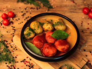 Pulpety drobiowe w sosie pomidorowym