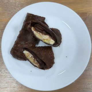 Naleśniki czekoładowe z bananem, nutellą i serkiem