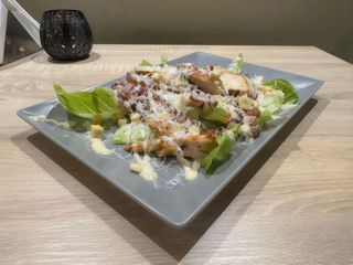 Krucha sałatka rzymska