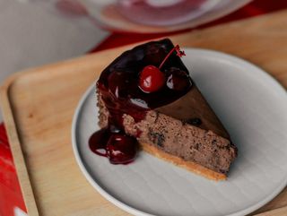 Sernik czekoladowy z wiśniami