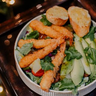 Sałatka z krewetkami