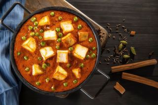 Matar paneer