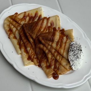 Naleśniki z solonym karmelem 