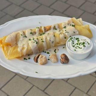 Naleśniki z kurczakiem i grzybami 