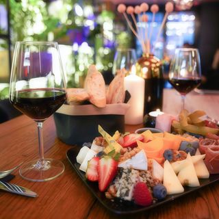 Wyselekcjonowane przez szefa kuchni wędliny i sery zagrodowe