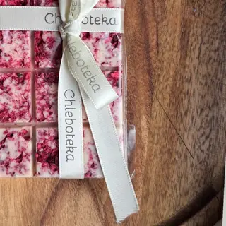 Czekolada ruby z malinami
