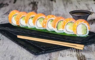 Philadelphia z łososiem klasyczna 8szt