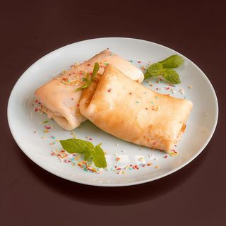 Naleśniki z twarogiem i brzoskwinią