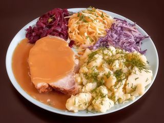 Karkówka w sosie pieczeniowym