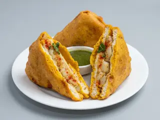 Aloo Bread Pakora (2szt) Nowosc