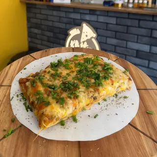 Pizza firmowa na blachy - szynka, ser