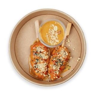 SZASZŁYKI SATAY W SOSIE ORZECHOWYM 2 szt
