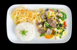 Wołowina thai z mlekiem kokosowym