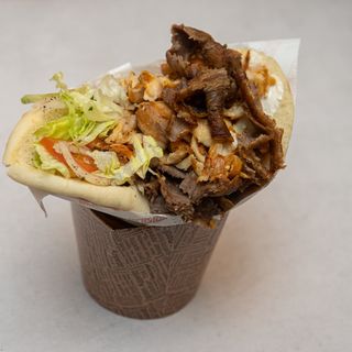 Kebab w bułce z kurczakiem