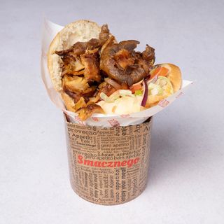 Kebab w bułce z wołowiną