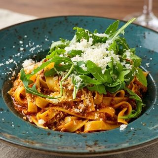 Tagliatelle z sosem bolognese
