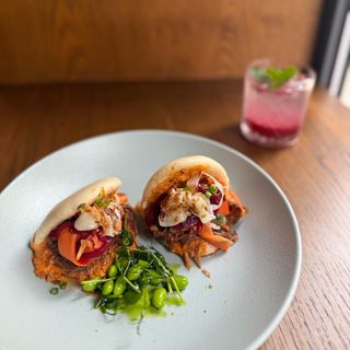 Bułeczki bao z szarpaną wołowiną