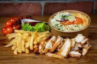 Zestaw obiadowy z gyrosem