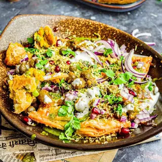 Samosa chaat