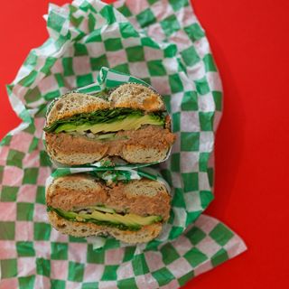 Tuna avo