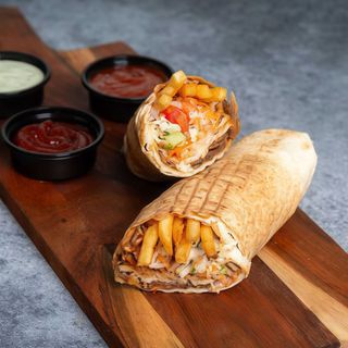 Kebab pita z frytkami