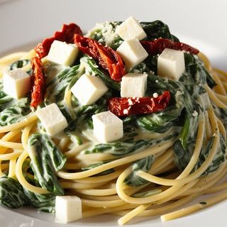 36. Sos Szpinakowy + Suszone Pomidory + Ser Sałatkowy