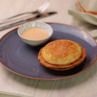 CHRUPIĄCA BUŁA VEGE