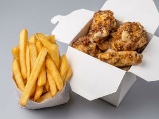 Grillowane skrzydełka z kurczaka 40 szt. + 2x frytki