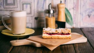 Kruche ciasto z malinami