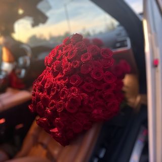 301 czerwonych róż 