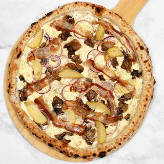 Pizza lęcę piecem