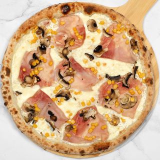 Pizza milano