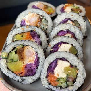 Kimbap z krewetkami 