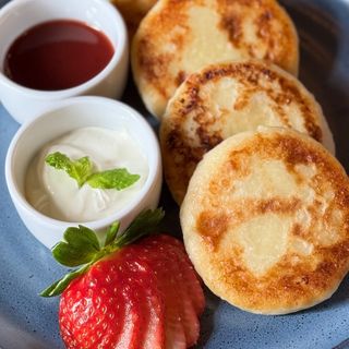 Serniczki domowej roboty z patelni