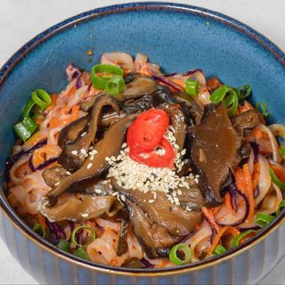 Korean noodle wegańskie