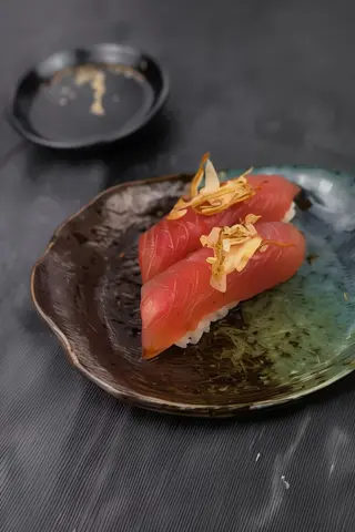 Nigiri tuńczyk