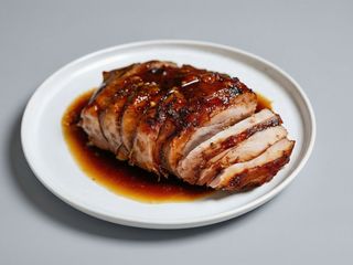 Pieczeń z karkówki w sosie