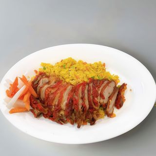 Ryż smażony z kaczką pieczoną