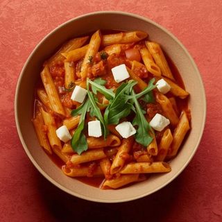 46. Sos Pomidorowy + Rukola + Ser Sałatkowy