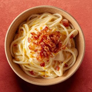 43. Sos Carbonara + Mozzarella + Cebulka Prażona