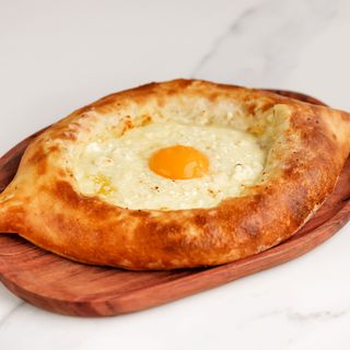 Chaczapuri adżarskie