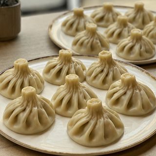Chinkali z mięsem 9 szt + 3 szt GRATIS