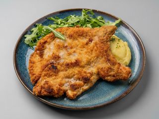 Kotlet schabowy z kością