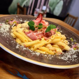 Penne z kurczakiem i suszonymi pomidorami