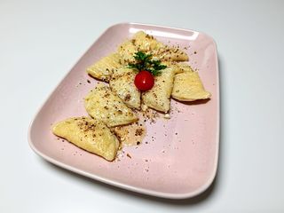 Pierożki z twarożkiem z sera koziego
