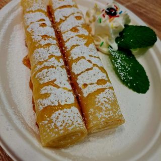 Naleśnik z cukrem pudrem