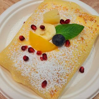 Naleśnik z mascarpone i owocami