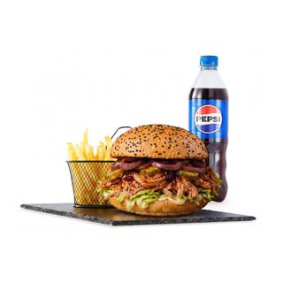 Zestaw Burger z Szarpaną Wieprzowiną z frytkami i napojem