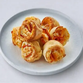 ROLLSY PEPPERONI & JALAPENO